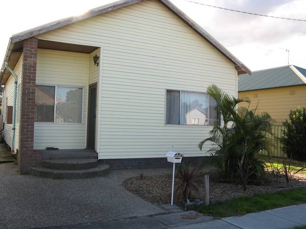 New carpet & paint Picture 1