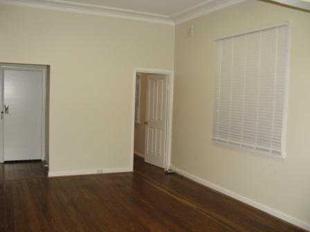 LOVELY NEAT HOME Picture 3