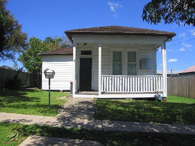 COSY COTTAGE - CLOSE TO TRANSPORT! Picture