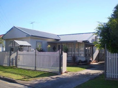 CLOSE TO PARKS AND VILLAGE. Picture