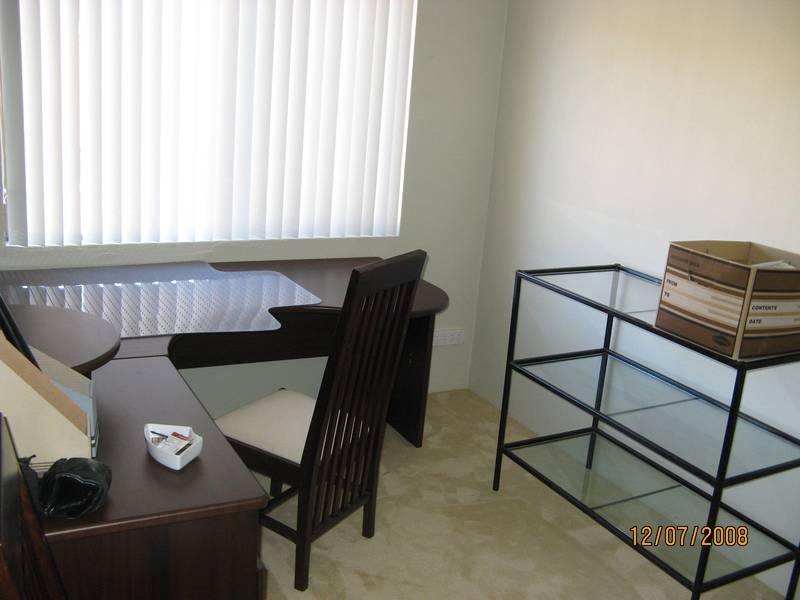FULLY FURNISHED UNIT! Picture 3