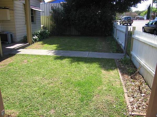 FIRST HOME STARTER Picture 2