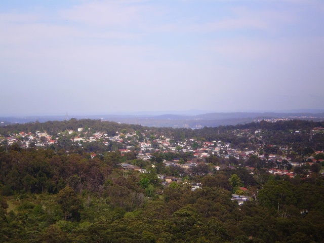 VIEWS TO THE LAKE! Picture 3