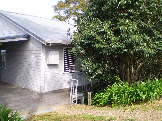 VIEWS TO THE LAKE! Picture 1