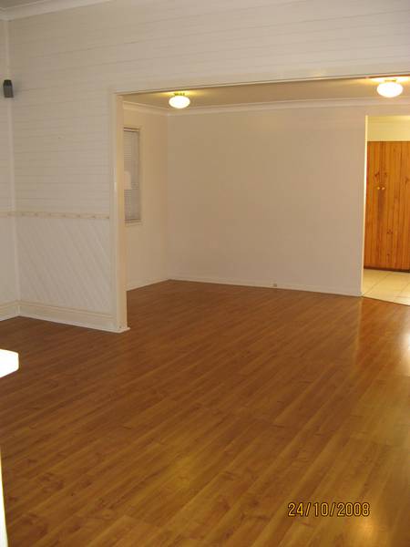 SPACIOUS FAMILY HOME Picture SPACIOUS FAMILY HOME Picture