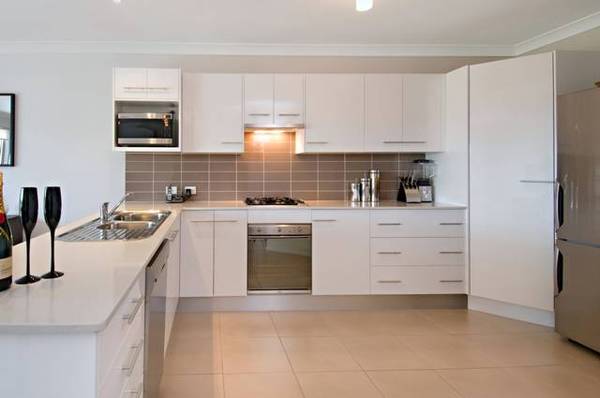 SIMPLY STUNNING Picture