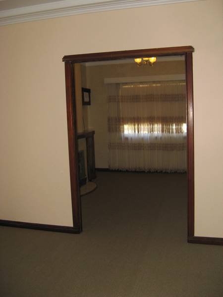 CONVENIENT LOCATION Picture 3