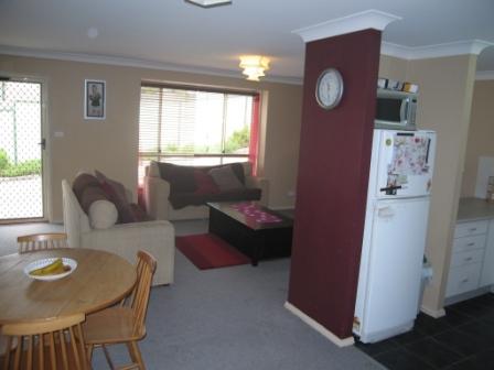 LOW MAINTENANCE LIVING Picture 3