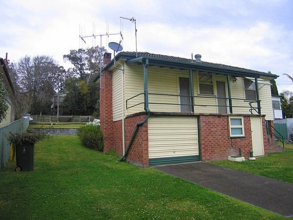 HUGE YARD - LAWN MAINTENANCE INCLUDED! Picture HUGE YARD - LAWN MAINTENANCE INCLUDED! Picture