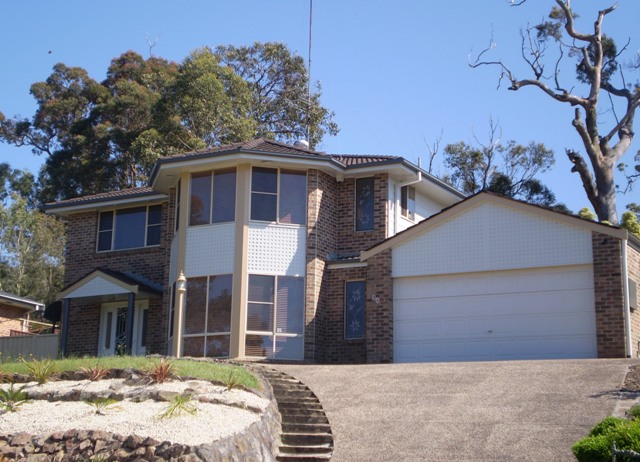 EXCEPTIONAL FAMILY HOME! Picture 1