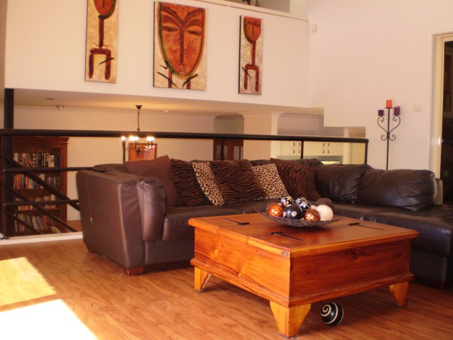 EXCEPTIONAL FAMILY HOME! Picture 2