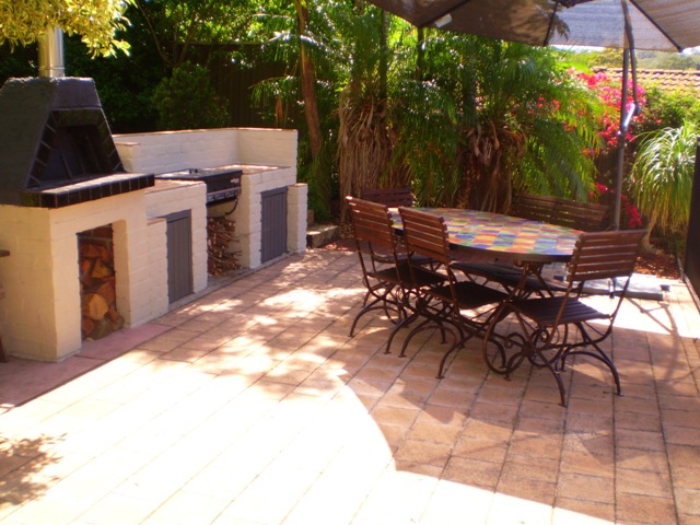 EXCEPTIONAL FAMILY HOME! Picture 3