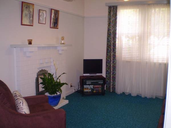 WARM & WELCOMING Picture