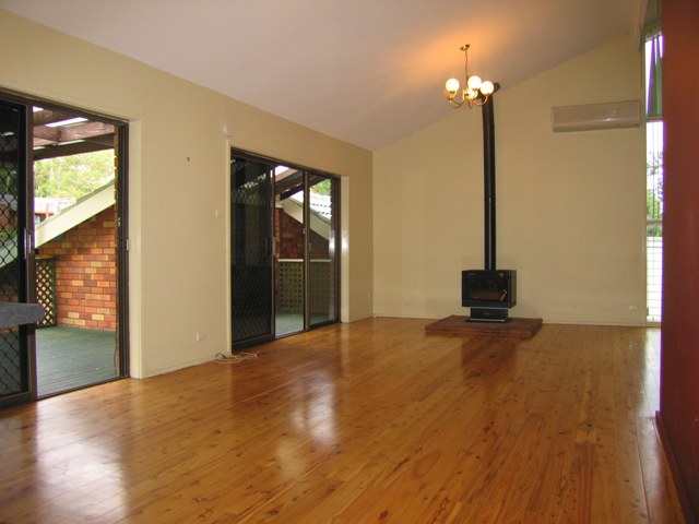 QUIET, PEACEFUL CUL-DE-SAC Picture 3