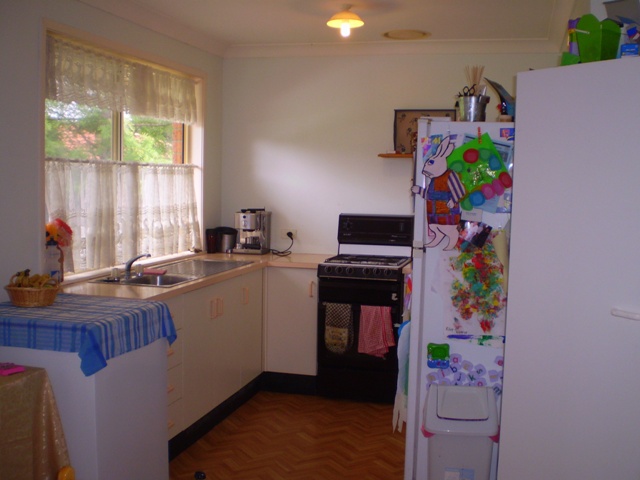 GREAT FIRST HOME! Picture 3