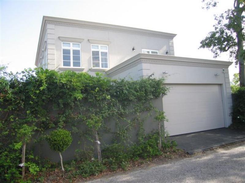 STYLISH EXECUTIVE PROPERTY Picture 2