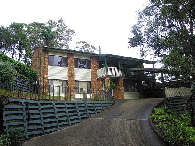 LOVELY FAMILY HOME IN A PEACEFUL SETTING Picture 1