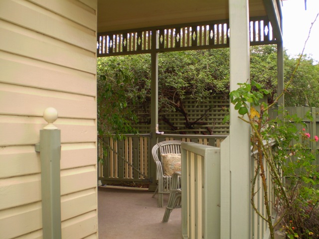 A WARM WELCOME Picture 3