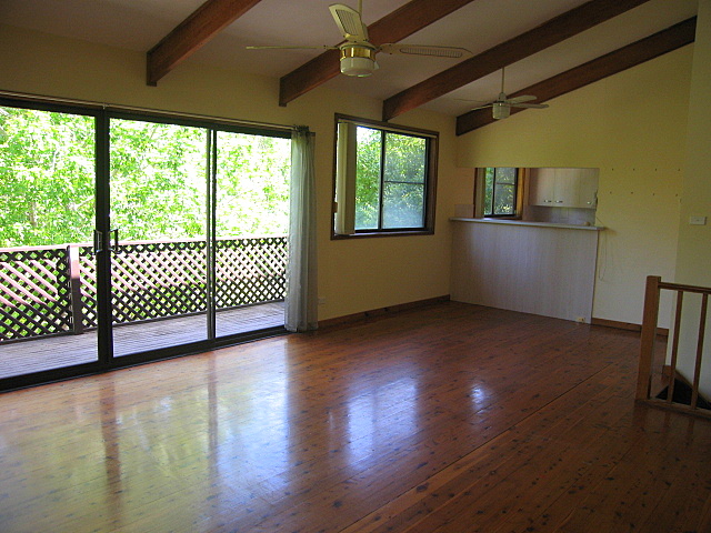 QUIET BUSHLAND SETTING Picture 1