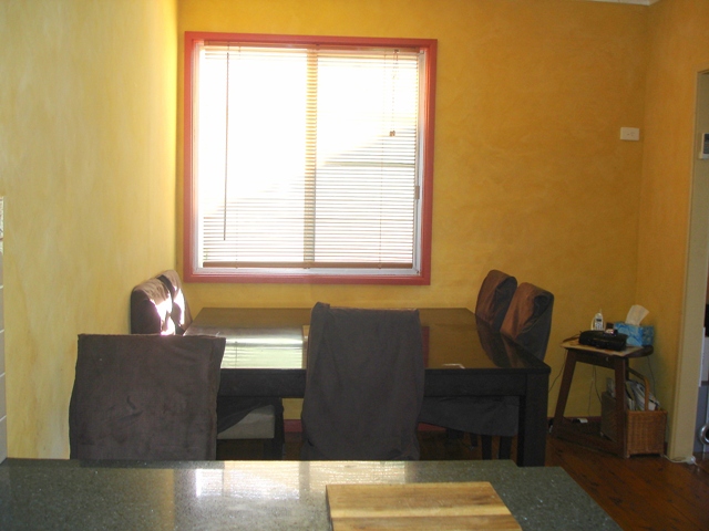 4 BEDROOMS - ELEVATED POSITION Picture 3