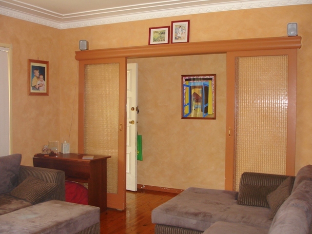 4 BEDROOMS - ELEVATED POSITION Picture 2