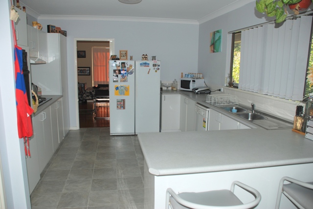 PLENTY OF ROOM IN THIS HOME- ONE OWNER Picture 3