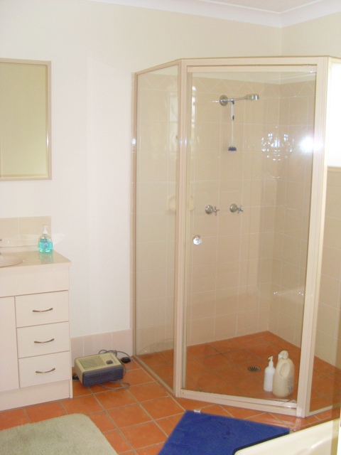 IDEAL LOCATION Picture 3