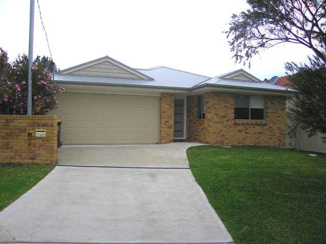 NEAR NEW BRICK HOME Picture 1