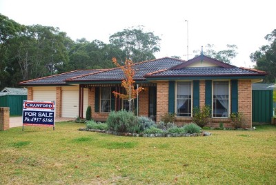 QUALITY BRICK HOME IN PEACEFUL SETTING - LAMBTON GARDENS Picture