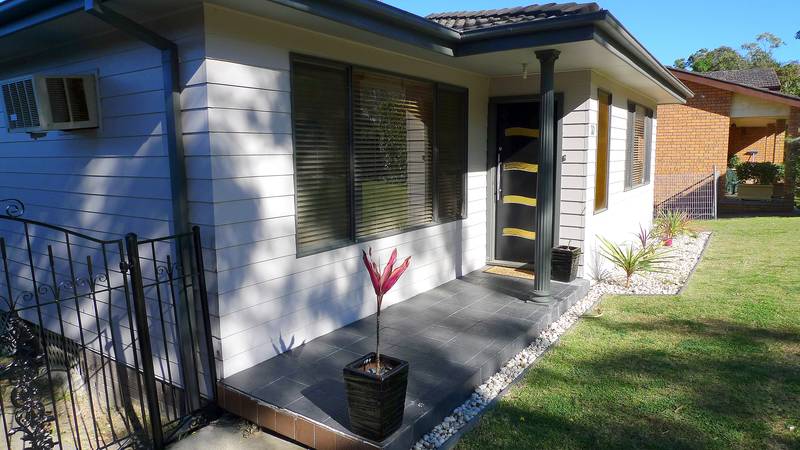 MODERN & STYLISH HOME Picture 2