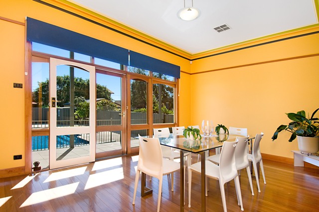 RENOVATED & EXTENDED
WITH GENEROUS PROPORTIONS Picture 2