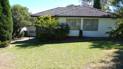 EXCELLENT 4 BEDROOM 2 BATHROOM HOME OR INVESTMENT Picture