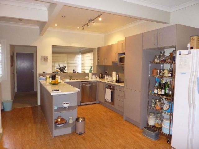 RENOVATED WITH FLAIR Picture 3