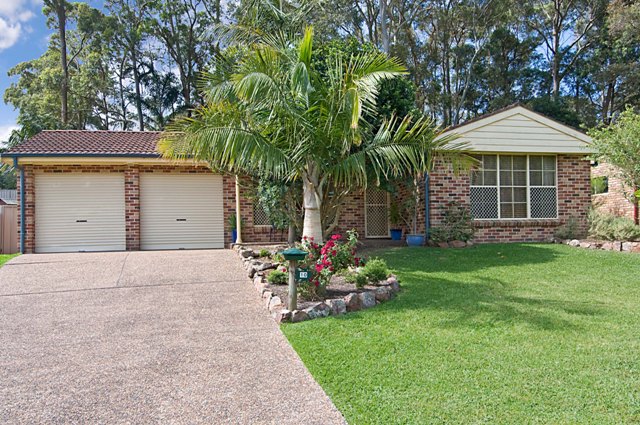 SINGLE LEVEL BRICK RESIDENCE IN QUALITY LOCATION Picture 1