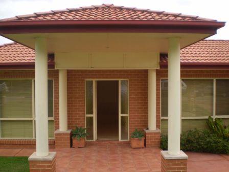 SUPERSIZED FAMILY HOME Picture 2