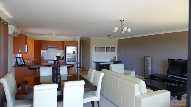 DOWNSIZE IN STYLE Picture 2