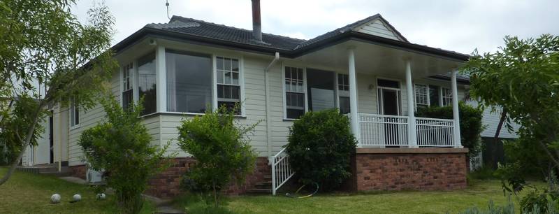 FANTASTIC FAMILY HOME Picture 1