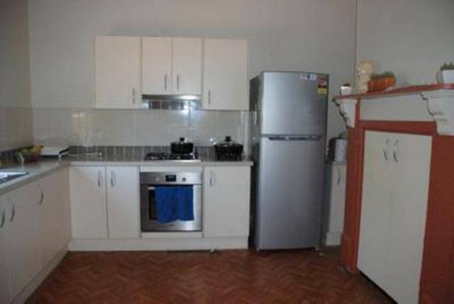 VERY COMFORTABLE OLDER HOME Picture 3