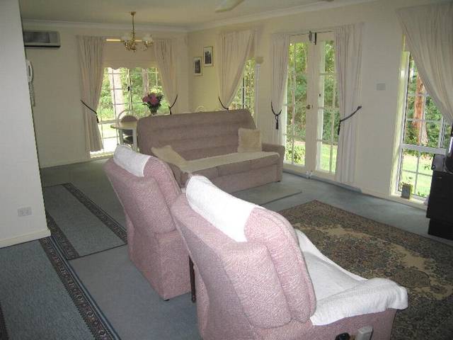 TRANQUIL SURROUNDINGS Picture 3