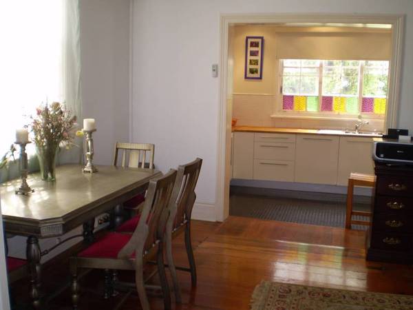 LOVELY RENOVATED COTTAGE Picture 3