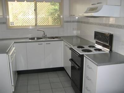 MODERN 3 BEDROOM HOME Picture