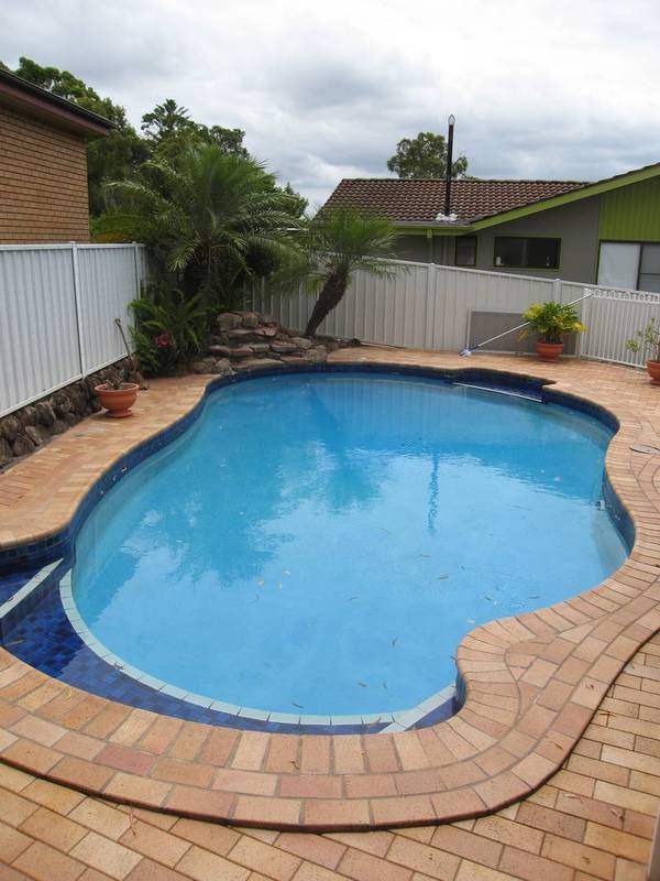 INGROUND POOL Picture 3