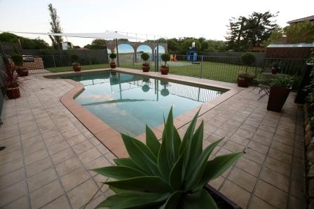 EXEPTIONAL PROPERTY IN POPULAR LOCATION Picture 3