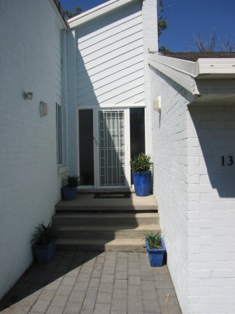 CONTEMOPARY DESIGN WITH SPACIOUS INTERIORS Picture 3