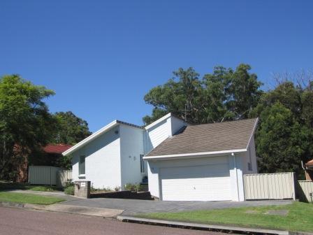 CONTEMOPARY DESIGN WITH SPACIOUS INTERIORS Picture 1