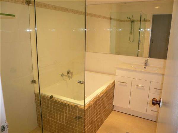 GREAT 3 BEDROOM VILLA WITH ALCOVE STUDY Picture 1