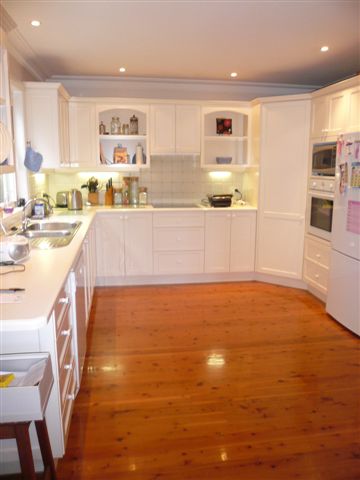 GREAT 5 BEDROOM HOME IN CUL DE SAC LOCATION Picture 3