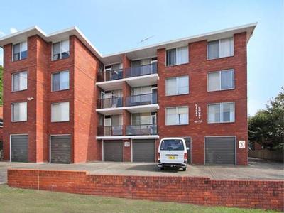Spacious & Well Positioned 2 Bedroom Unit Picture Spacious & Well Positioned 2 Bedroom Unit Picture