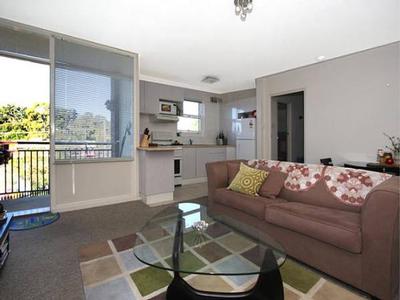 Modernised 1 Bedroom Unit Picture