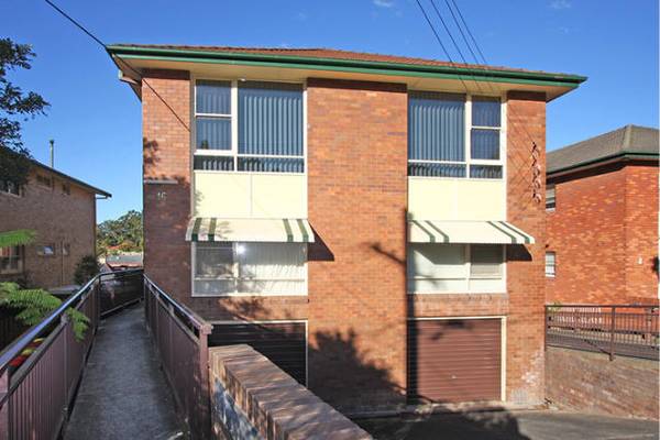 Modernised 1 Bedroom Unit Picture 3